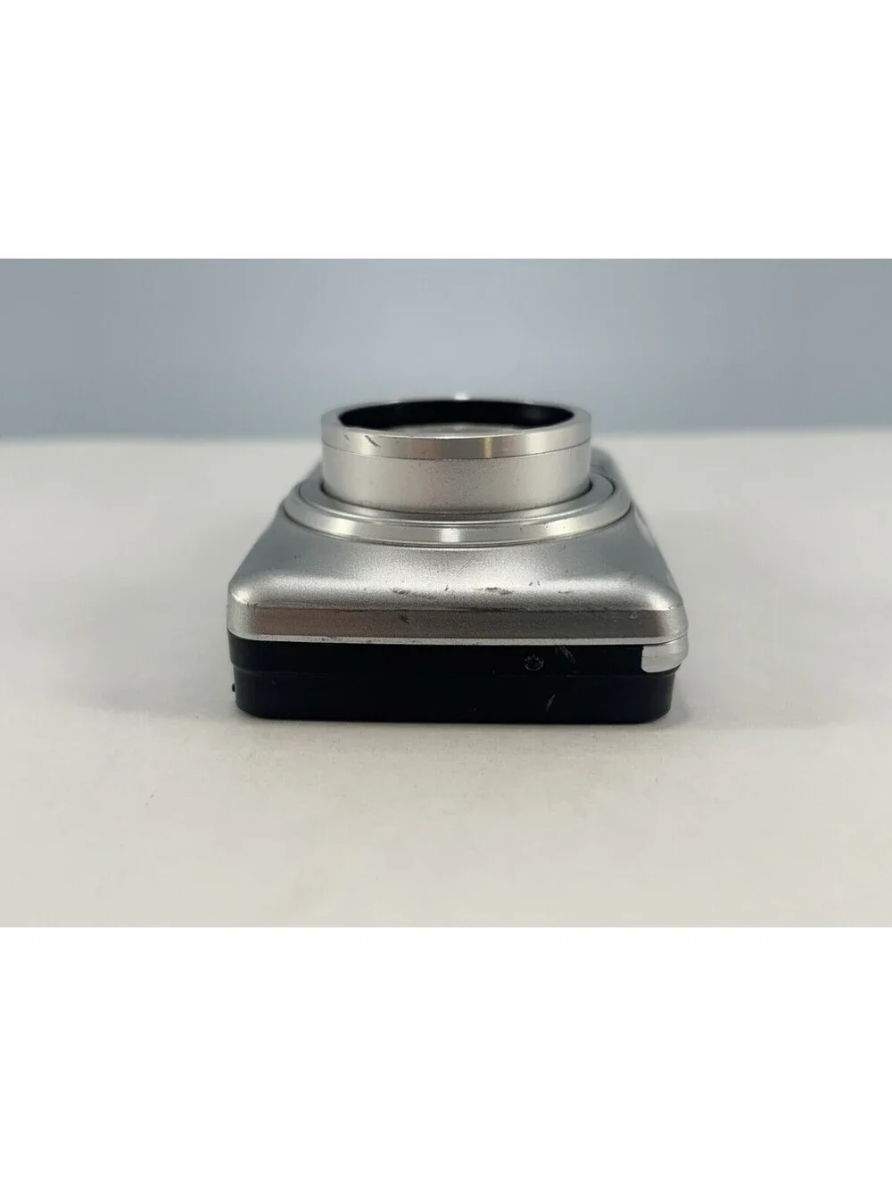 Traveler SZ 8 16.0 MP Digital Camera Silver - Parts / Repair Only - Loose Lens